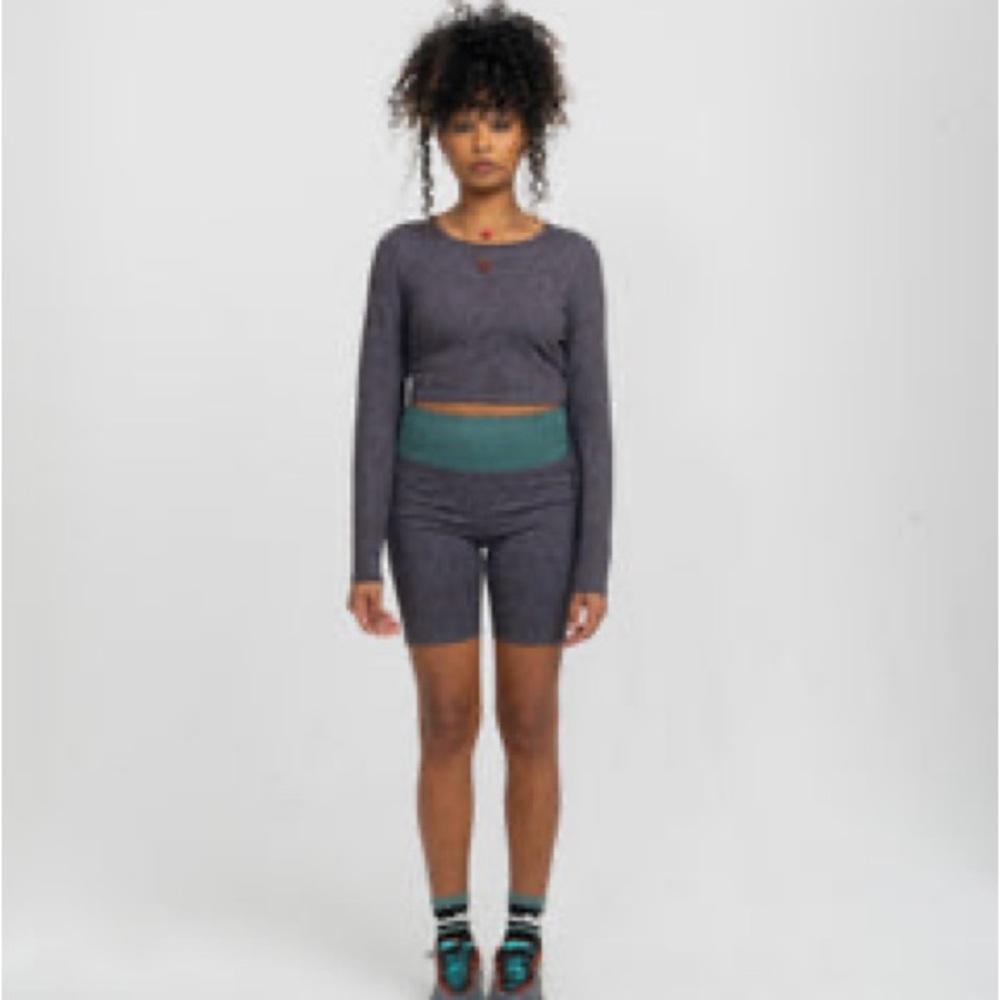 NWT Parks Project Women's Gray Long Sleeve Crop Top and Bike Shorts Set